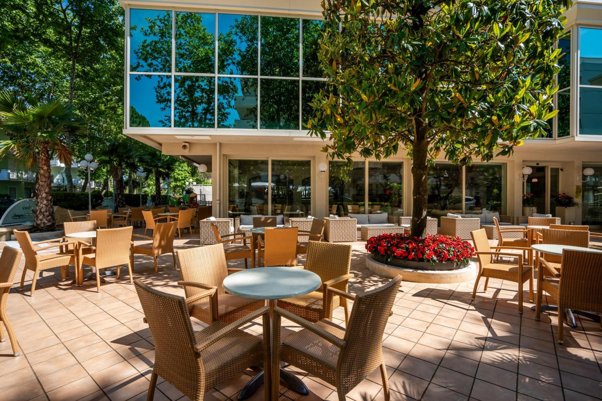 Michelangelo Cesenatico Hotel Exterior foto